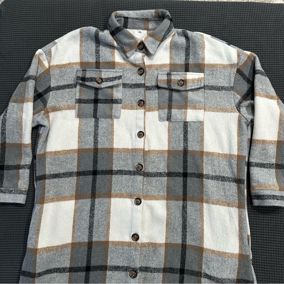 Women's Oversized Flannel Plaid Shacket - Picture 1 of 4